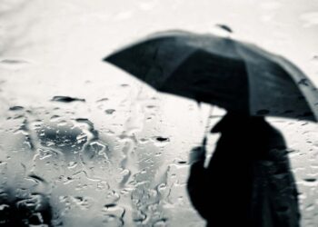 Συνεχίζονται οι βροχές σήμερα Μ. Δευτέρα – Βελτίωση του καιρού από Μ. Παρασκευή