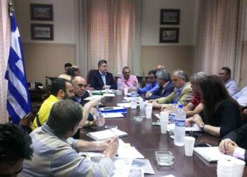 Σύσκεψη Τζιτζικώστα – Καρυπίδη για τη στάθμη της λίμνης Βεγορίτιδας – Τι αποφάσισαν για την παροχέτευση του νερού