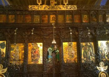 Το ξυλόγλυπτο τέμπλο από τη Μοσχόπολη στον Άγιο Νικόλαο της Βλάστης (δείτε το βίντεο)