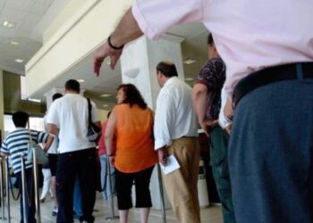 Κανονικά και στην ώρα τους οι συντάξεις, διαβεβαιώνει η κυβέρνηση