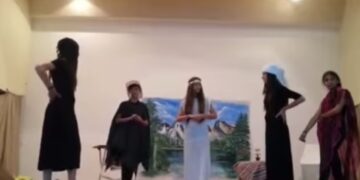 Ειρήνη του Αριστοφάνη επί σκηνής από τα παιδιά του λαϊκού φροντιστηρίου στην Πτολεμαΐδα