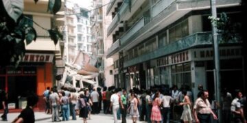 20 Ιουνίου 1978: Σπάνιες φωτογραφίες από τον σεισμό των 6,5 ρίχτερ που «χτύπησε» τη Θεσσαλονίκη