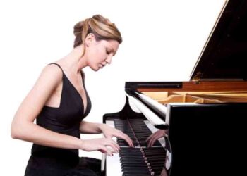 Οι μουσικές επιλογές του e-ptolemeos.gr – Vanessa Benelli Mosell – Liebestraum No. 3 (Franz Liszt) (2013)