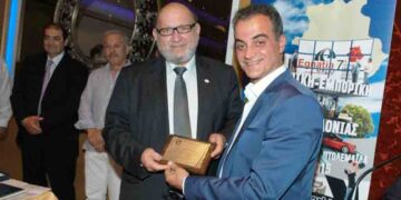 Διπλή βράβευση, από τα Παραπολιτικά του Παλμού 17/06/2015