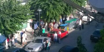 Ατελείωτες ουρές και εκνευρισμός από σήμερα τα ξημερώματα στα Α.Τ.Μ. των Τραπεζών σε Κοζάνη και Πτολεμαΐδα – Μηδενίζει… το κοντέρ από τη Δευτέρα – 300 € η σωρευτική ανάληψη μέχρι σήμερα