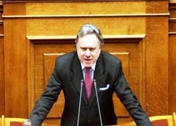 Κατρούγκαλος: Τεχνικά αδύνατο να ανοίξουν οι τράπεζες μέσα στην εβδομάδα
