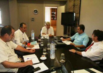 “Απόλυτα εξασφαλισμένο το ποσό για την Πτολεμαΐδα V” – Στις ανελαστικές δαπάνες της Εταιρίας η προκαταβολή προς τον ανάδοχο – Συνάντηση της ΓΕΝΟΠ με τον Πρόεδρο της ΔΕΗ ΑΕ