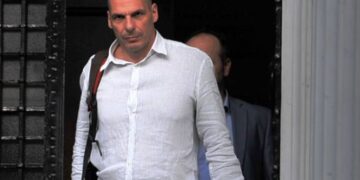 Βαρουφάκης: «Κακά τα ψέματα, αν γίνει δημοψήφισμα θα είναι για το ευρώ!»