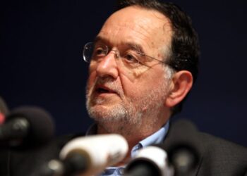 Λαφαζάνης: Θα αγωνιστώ ώστε το Μνημόνιο να γίνει μια μικρή παρένθεση του ΣΥΡΙΖΑ