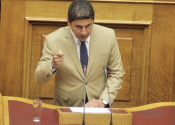 Αυγενάκης και άλλοι 20 βουλευτές της ΝΔ ερωτούν: Υπάρχει υπουργός με offshore;