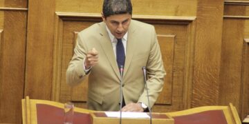 Αυγενάκης και άλλοι 20 βουλευτές της ΝΔ ερωτούν: Υπάρχει υπουργός με offshore;