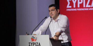 Ο Τσίπρας έριξε το γάντι: Εσωκομματικό δημοψήφισμα και συνέδριο