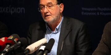 Λαφαζάνης: Να μην γίνει το «όχι» του λαού ένα ταπεινωτικό «ναι»