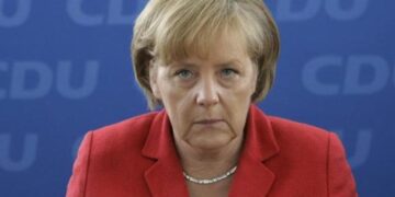 Μέρκελ: Η Ελλάδα χρειάζεται ένα πολυετές πρόγραμμα