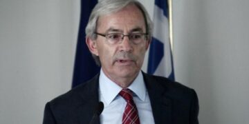Πισσαρίδης: Λέγοντας ΟΧΙ, ο ελληνικός λαός φεύγει από το ευρώ