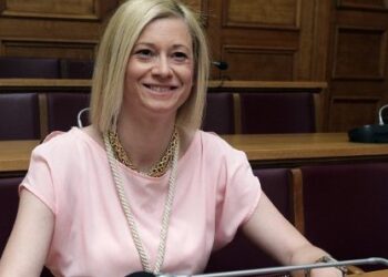 Ραχήλ Μακρή: ΌΧΙ και στο δεύτερο νομοσχέδιο με τα προαπαιτούμενα