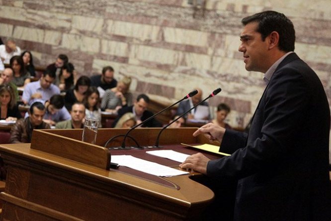 Επίθεση Τσίπρα σε Λαφαζάνη-Βαρουφάκη: Κρύβεστε πίσω από την υπογραφή μου