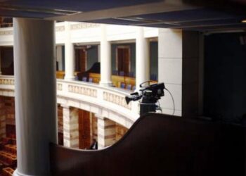 Δείτε LIVE τη συζήτηση για το δεύτερο πακέτο μέτρων του Μνημονίου