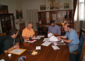 Σύμβαση ανάπλασης της κεντρικής πλατείας Αιανής – Στόχος η ανάδειξη του Βυζαντινού Μνημείου Ι.Ν. Κοιμήσεως της Θεοτόκου