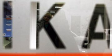 Στον «αέρα» 80.000 ασφαλισμένοι – Μπλόκο από το ΙΚΑ στην έκδοση νέων συντάξεων