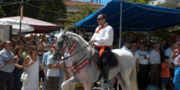 Καβαλάρηδες της Παναγιάς στη Σιάτιστα – Η επίσημη αναλυτική ενημέρωση-πρόγραμμα του Δήμου Βοΐου για το μοναδικό αυτό έθιμο