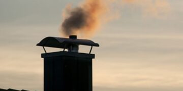 Ατμοσφαιρική ρύπανση: Ενημέρωση πολιτών από την Περιφέρεια ενόψει της προμήθειας καυσίμων – Τι επιτρέπεται και τι απαγορεύεται