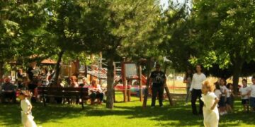 Διαμαρτυρία με κατάληψη του Δημαρχείου Εορδαίας για το κλείσιμο του Παιδικού Σταθμού της ΔΕΗ – Από το Σύλλογο Γονέων & Κηδεμόνων, ΓΕΝΟΠ & ΣΠΑΡΤΑΚΟ