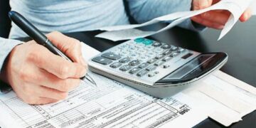 Τέλος το αφορολόγητο για όσους βγάζουν 1.000 ευρώ το μήνα