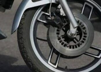 Κλέφτες μηχανής ετών… 14 και 15 στην Κοζάνη – Τι βρήκαν οι αστυνομικοί στην κατοχή τους