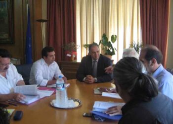 Στη σύσκεψη με τον αν. Υπουργό Παραγωγικής Ανασυγκρότησης οι ροδακινοπαραγωγοί του Βελβεντού για το πρόγραμμα διανομής οπωροκηπευτικών