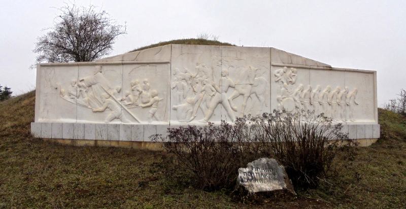 Μνημείο στην Ξηρολίμνη της Κοζάνης 