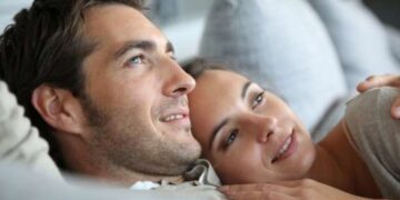 Αυτά είναι τα 3 χαρακτηριστικά που έχουν όλα τα πραγματικά ευτυχισμένα ζευγάρια
