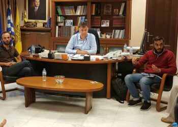 Να παραμείνει στα συμφωνηθέντα επίπεδα ο αριθμός των προσφύγων στα Γρεβενά ζήτησαν οι ξενοδόχοι – Στη συνάντηση με Σημανδράκο και Ύπατη Αρμοστεία του ΟΗΕ – Ενδιαφέρον για φιλοξενία προσφύγων και από ξενοδόχους της Κοζάνης