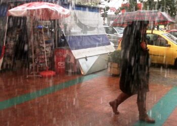 Έκτακτο δελτίο επιδείνωσης του καιρού: 72 ώρες με βροχές, καταιγίδες, κρύο και χαλάζι