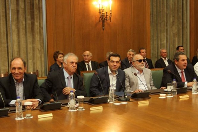 Ανασχηματισμός εν όψει με πέντε νέα υπουργεία και μετονομασία άλλων έξι – Με Προεδρικά Διατάγματα που φέρουν την υπογραφή Τσίπρα
