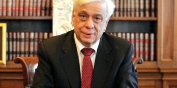 Ανώτατη τιμητική διάκριση στον Προκόπη Παυλόπουλο – Με την απονομή του Θυρεού η Περιφέρεια Δυτικής Μακεδονίας τιμά τον Πρόεδρο της Δημοκρατίας