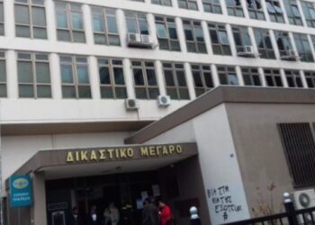 Διατάχθηκε η προφυλάκιση του κατηγορουμένου για αποπλάνηση και ασέλγεια στην 11χρονη κόρη του