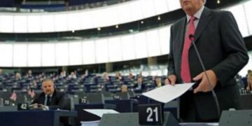 ΕΤΕπ: Οι «πλούσιοι» της Ευρώπης κερδίζουν από το «πακέτο Γιούνκερ», ούτε ευρώ στην Κύπρο
