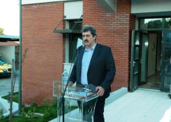 Σπεύδει …βραδέως το ΕΚΑΒ πέντε μήνες μετά τα εγκαίνια από τον Πολάκη