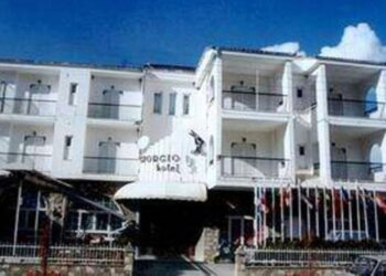 Έρχονται πρόσφυγες και σε άλλα ξενοδοχεία της Καστοριάς