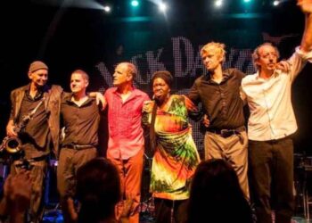 Η Μουσική Γωνιά του Μίλτου Ηλιάδη στο e-ptolemeos.gr – Club des Belugas – I Just Want to Make Love to You