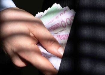 Καστοριά: 29χρονη αφαίρεσε από 85χρονο 400 ευρώ