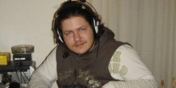 Συγκλονίζει η κατάθεση της Αγγελικής Νικολούλη στη δίκη για τη δολοφονία του Κωστή Πολύζου