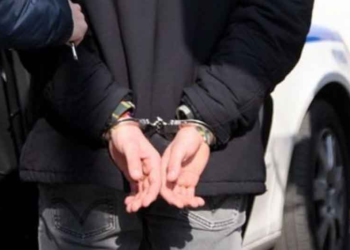 Επ΄αυτοφώρω σύλληψη 38χρονου στην Πτολεμαΐδα για απόπειρα κλοπής, κατοχή ναρκωτικών και παράβαση του νόμου περί όπλων