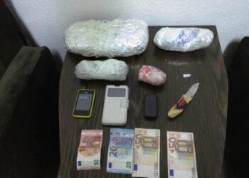 Φλώρινα: Συνελήφθησαν μία 51χρονη και ένας 31χρονος για εισαγωγή, κατοχή και μεταφορά 982 γραμμαρίων ακατέργαστης κάνναβης