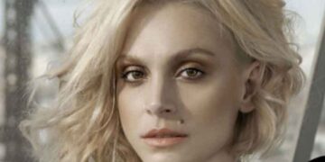 Η Μουσική Γωνιά του Μίλτου Ηλιάδη στο e-ptolemeos.gr –  Ελεωνόρα Ζουγανέλη – Εγώ με την αγάπη μάλωσα