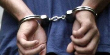 Σέρβια:  Σύλληψη 39χρονης – Αφαίρεσε είδη ένδυσης και λευκά είδη από σούπερ μάρκετ