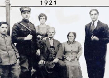Η Πατρική οικογένεια του Μικρασιάτη συμπολίτη μας, Στέλιου Θεολογίδη, το 1921 -Από την στήλη του κ. Γ. Καζαντζή στον Παλμό 24/02/2016