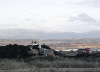 Κίνδυνος “μπλακ άουτ” στα ορυχεία της ΔΕΗ – Απλήρωτοι οι εργολάβοι – Σε διαθεσιμότητα ή σε υποχρεωτική άδεια εκατοντάδες εργαζόμενοι