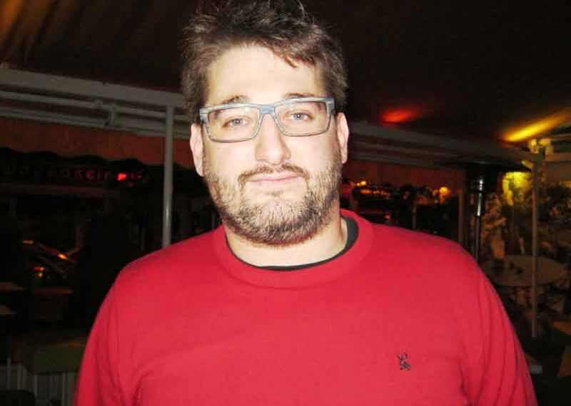 100% αλληλεγγύη στους πρόσφυγες… Γράφει ο Αλέξης Λιοσάτος